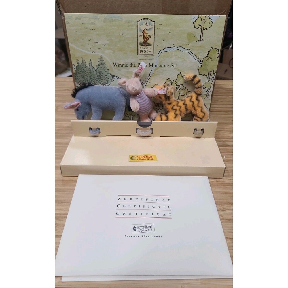 Steiff Disney Miniature Set, Winnie friends, COA, 3.9" tall, 354205 - 4956/5000